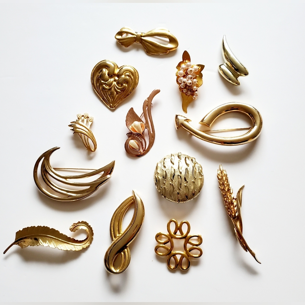 Elegant Gold Tone Brooch Jewellery Lot 13pcs Bundle Set Modern & Vintage Holiday